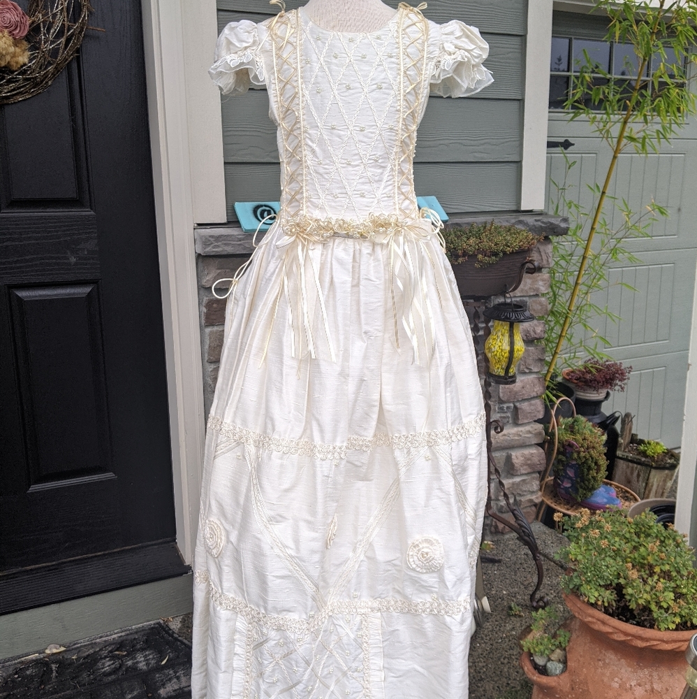 First Communion Dress - Picture 4 of 10